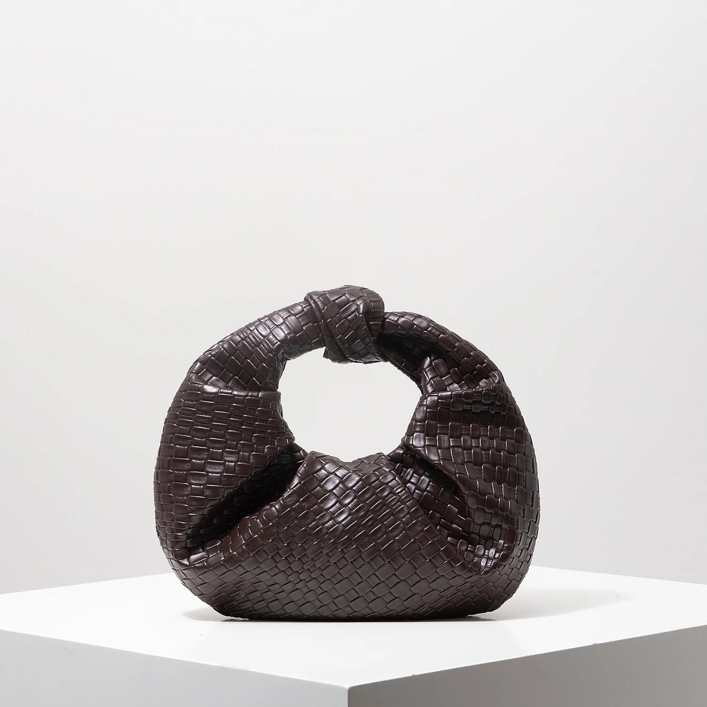 BOLSO NUBE TRENZADO BURDEOS