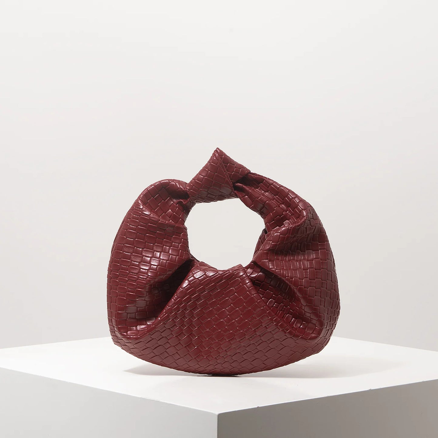 BOLSO NUBE TRENZADO BURDEOS