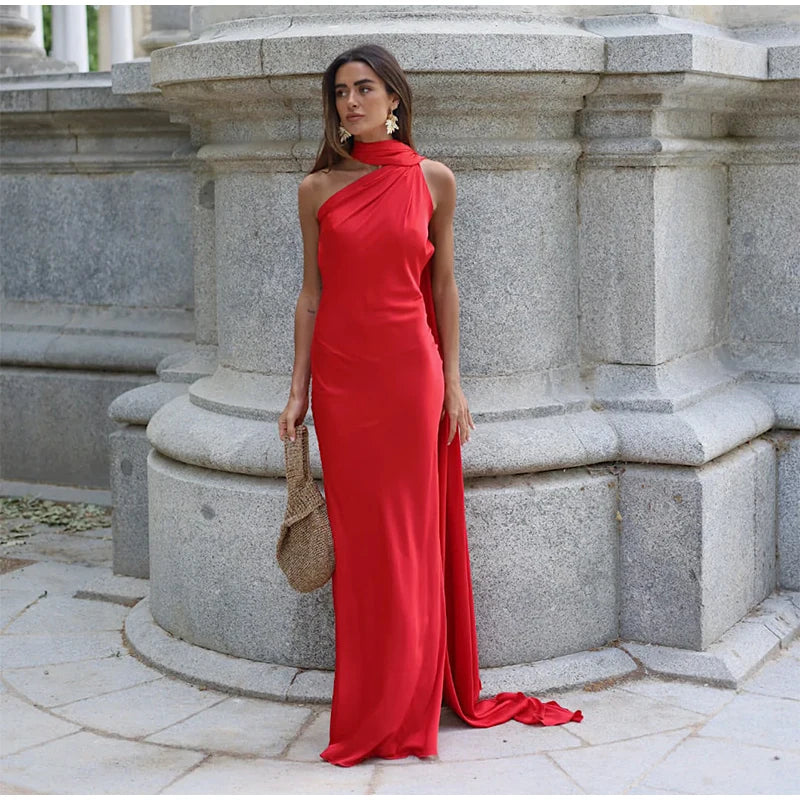 VESTIDO SATINADO ELEGANT HALTER CON CAPA