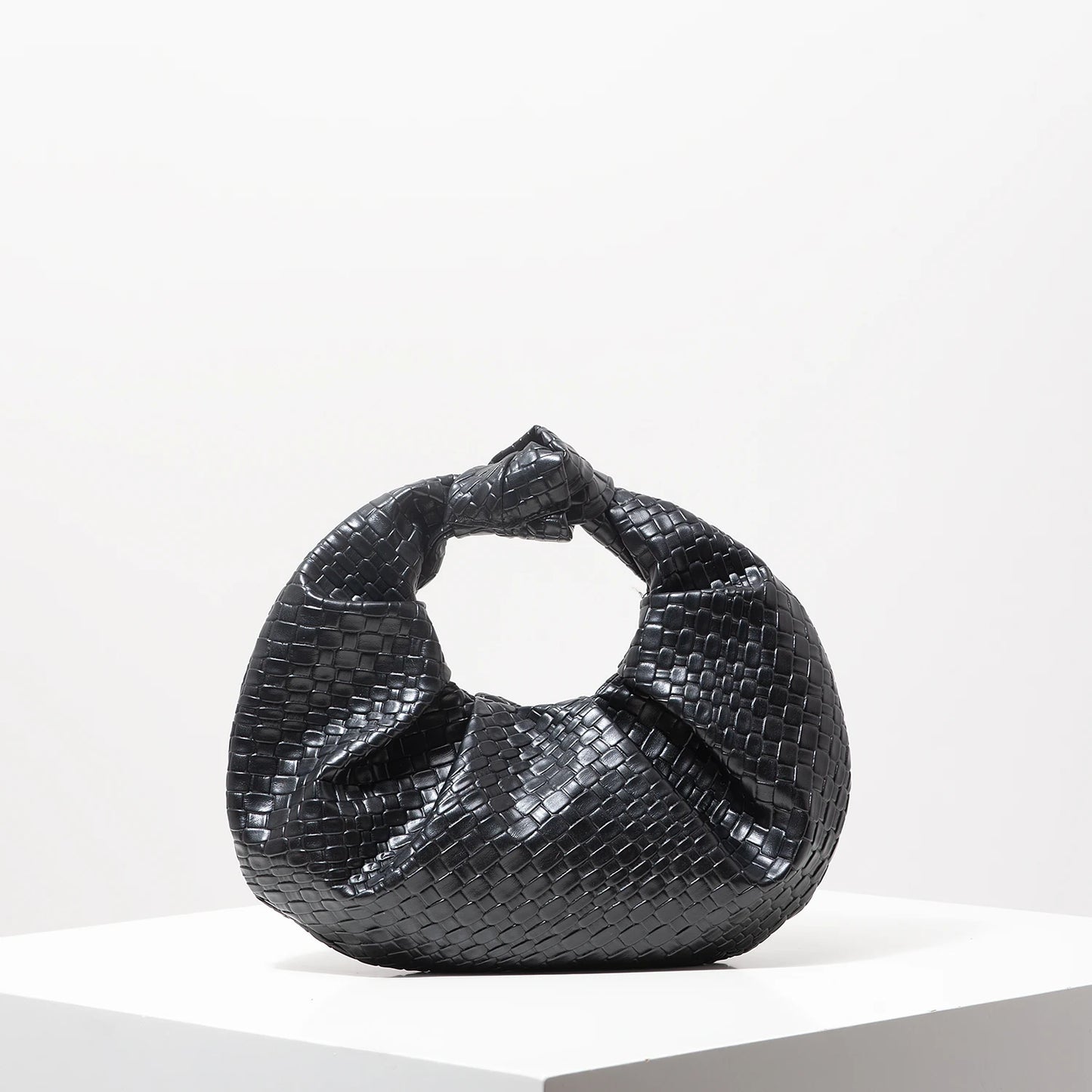 BOLSO NUBE TRENZADO BURDEOS